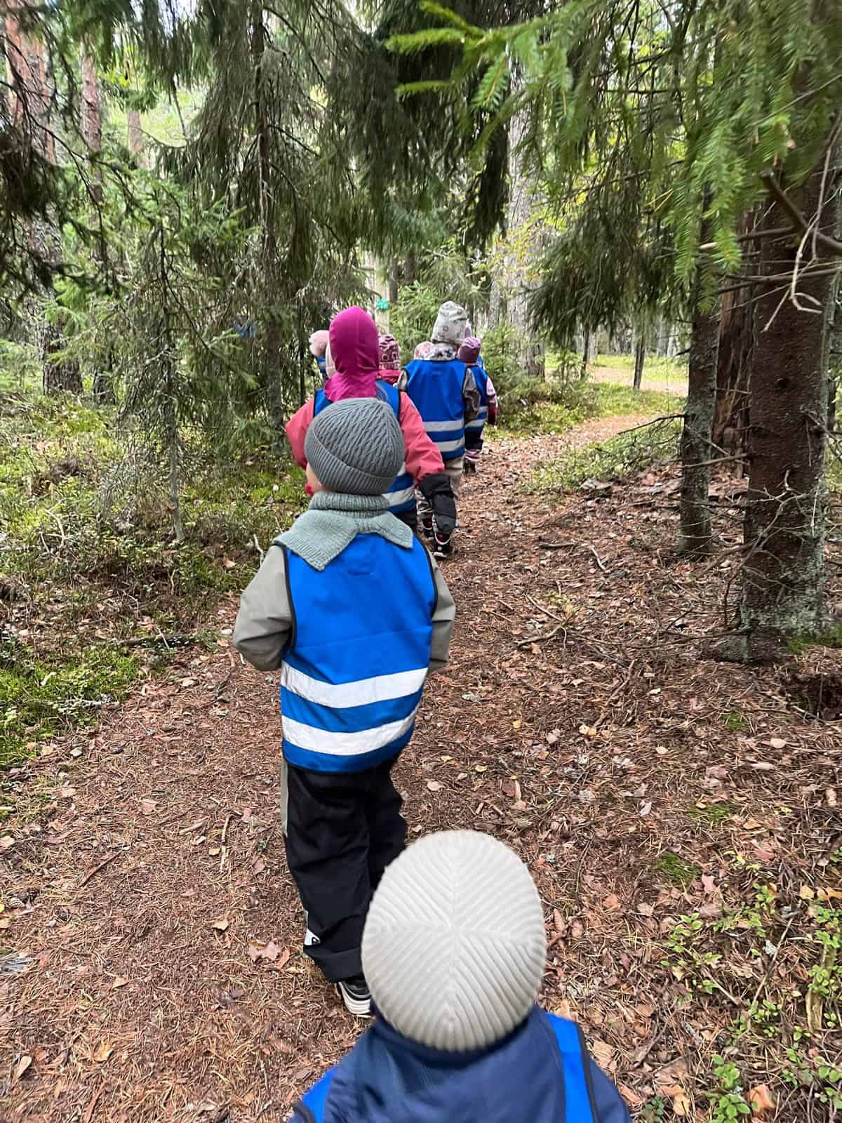 Retki Reposaaren linnakepuistoon 3.10.25
